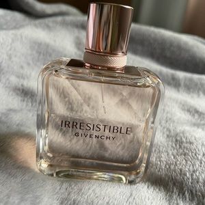 GIVENCHY IRRESISTIBLE PARFUM